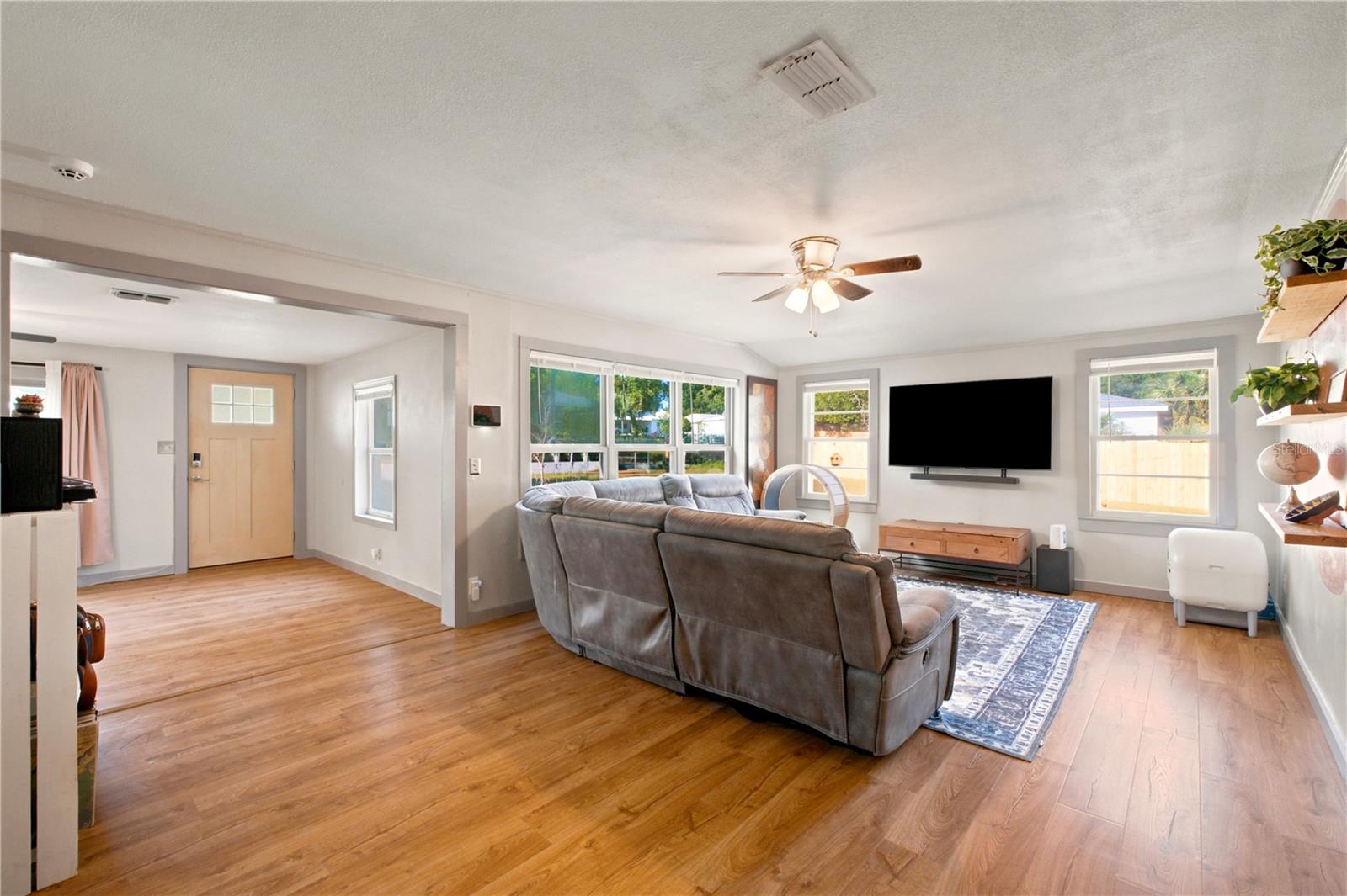 WEST KING TR - Residential