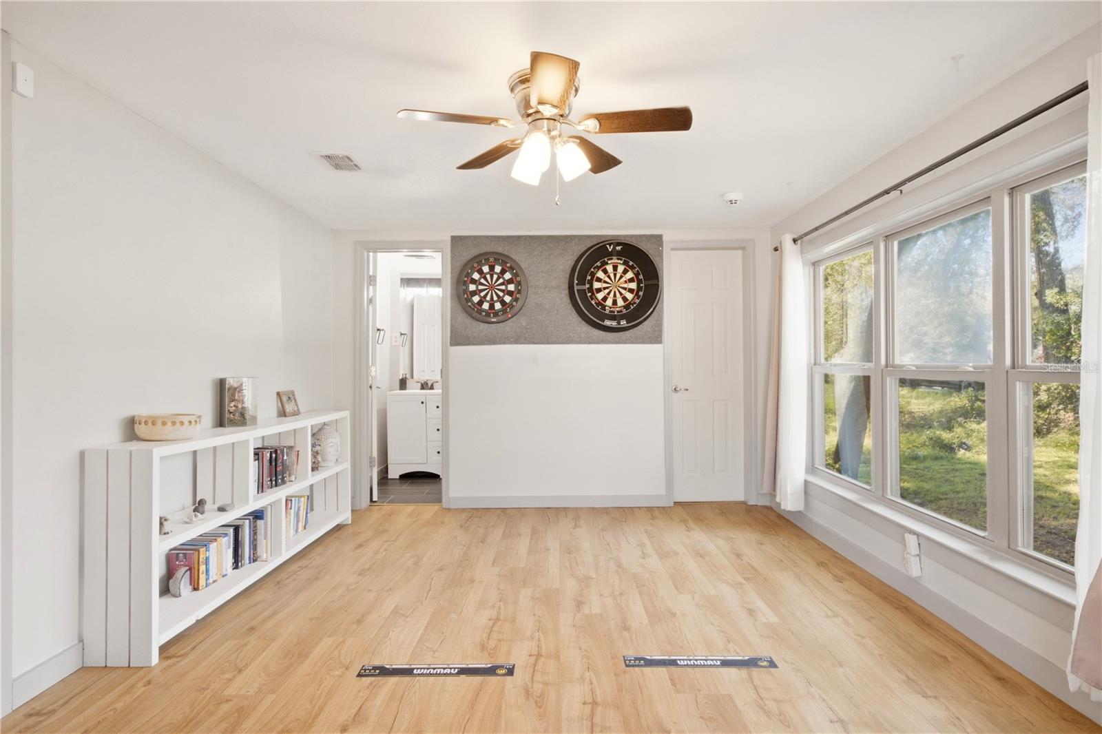 WEST KING TR - Residential