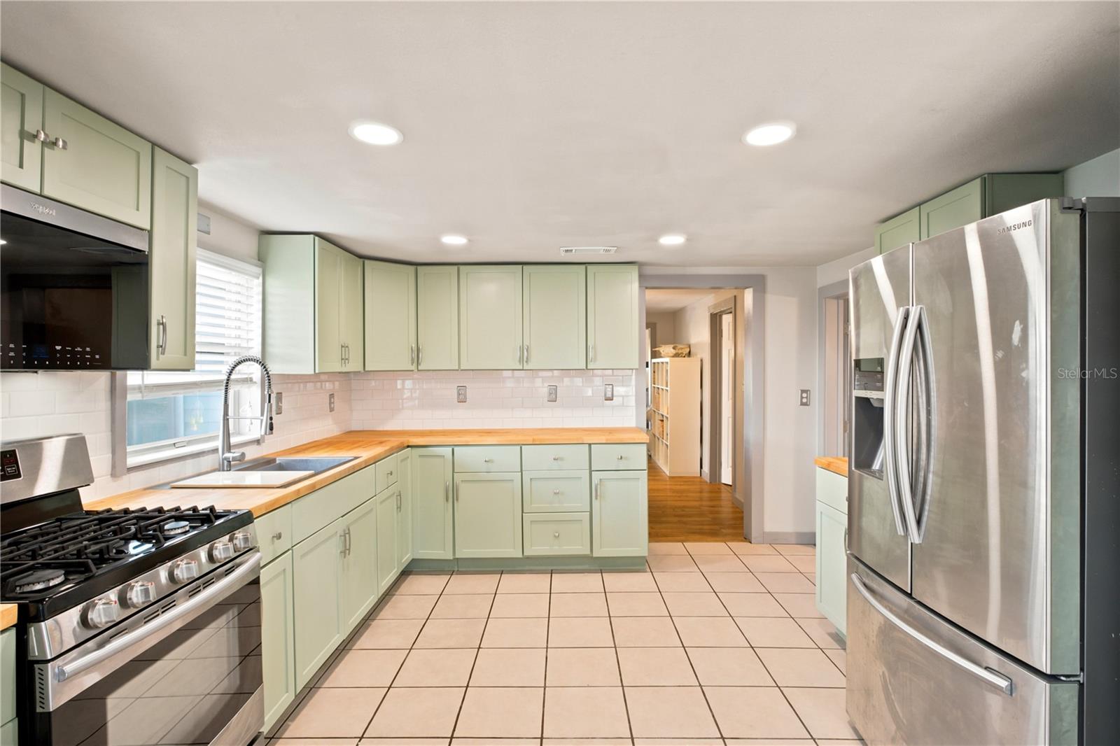 WEST KING TR - Residential