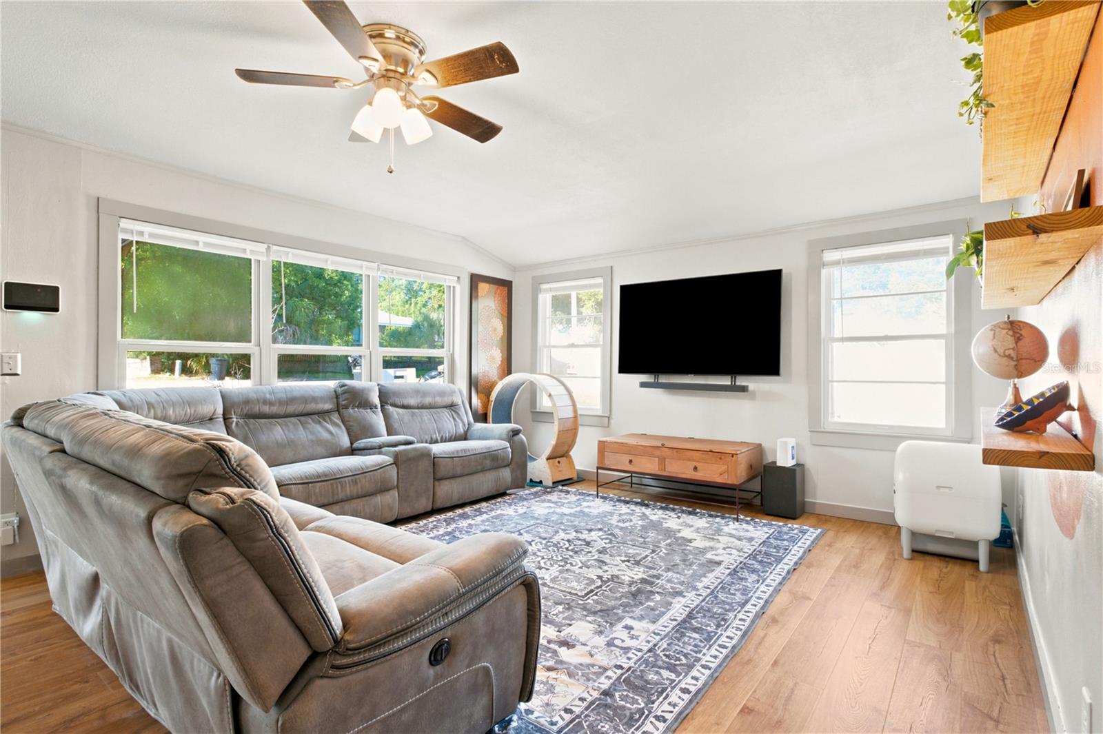WEST KING TR - Residential