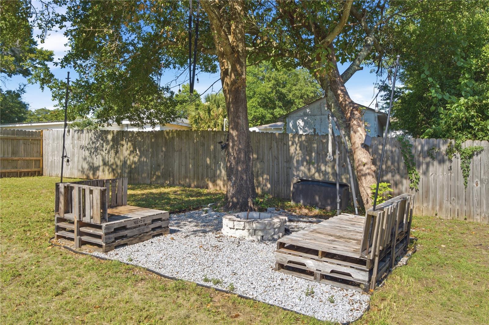 WEST KING TR - Residential