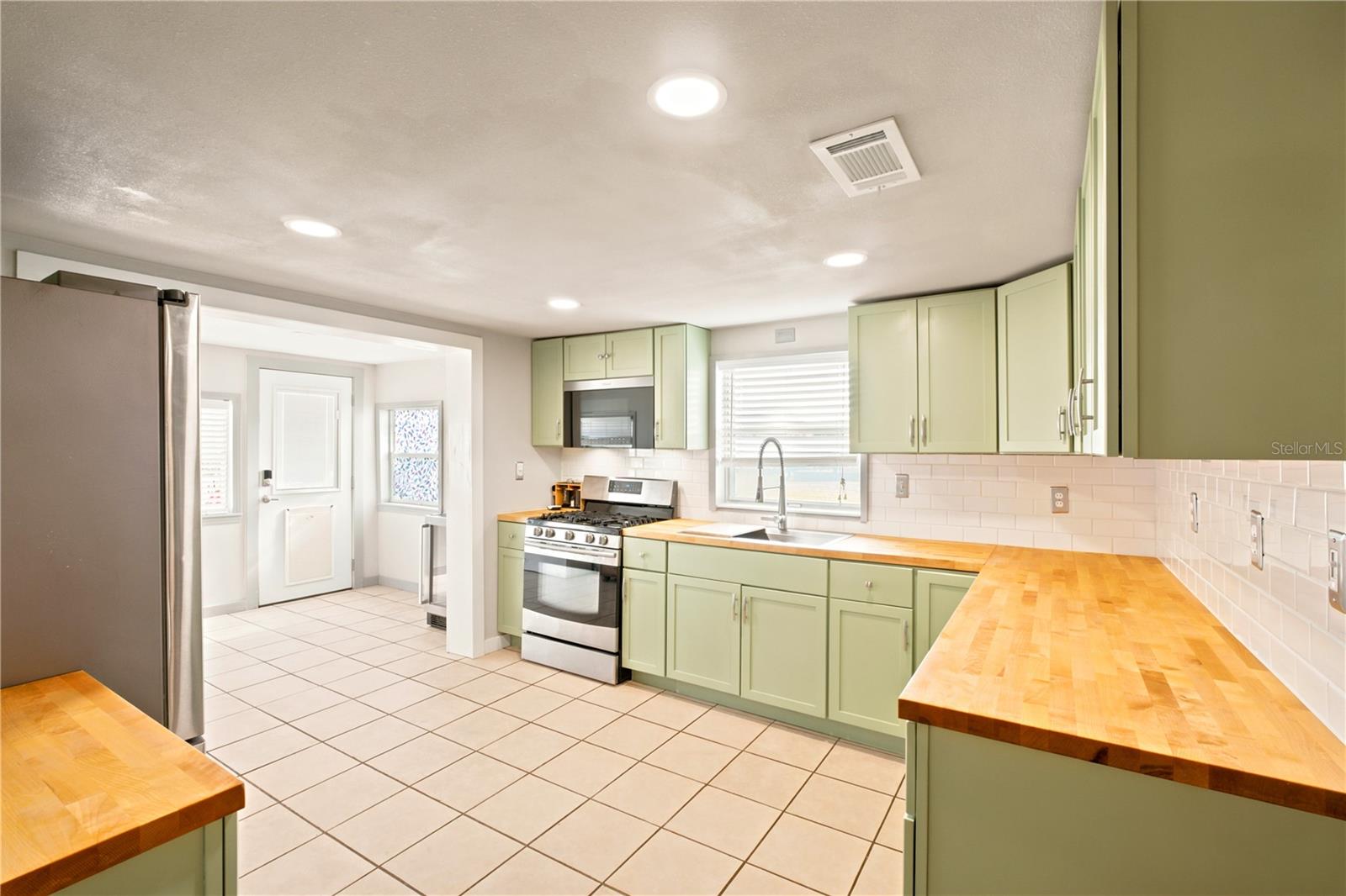 WEST KING TR - Residential