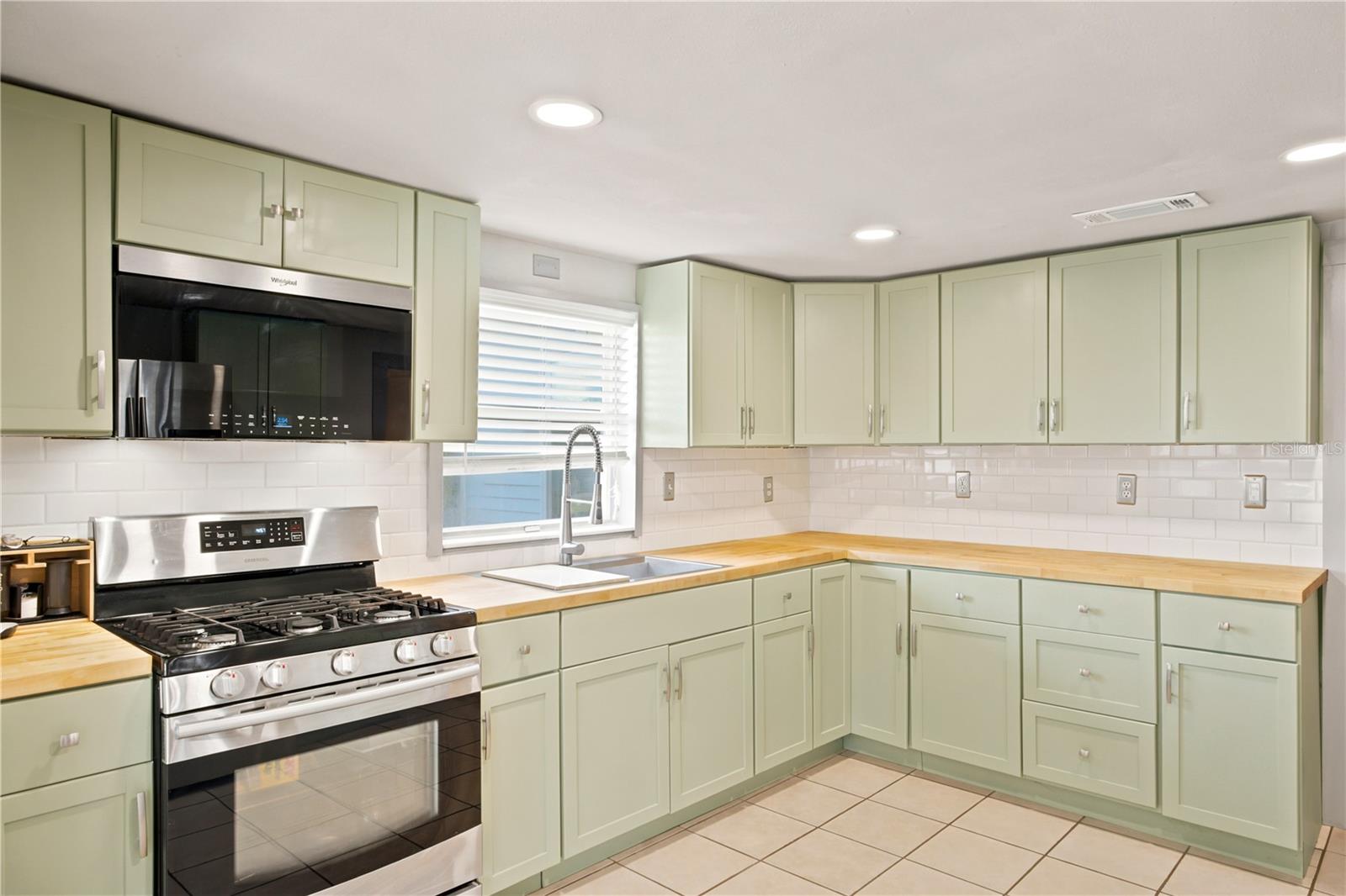WEST KING TR - Residential