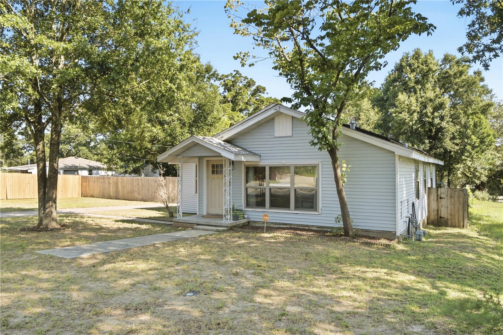 WEST KING TR - Residential