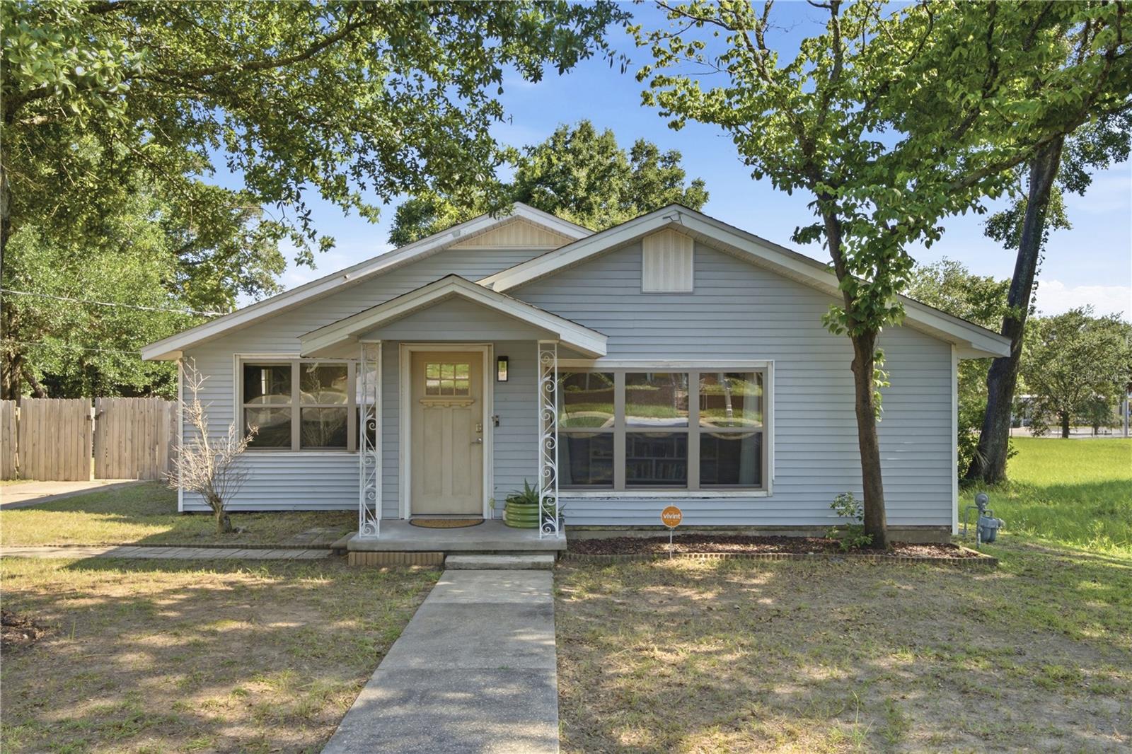 WEST KING TR - Residential
