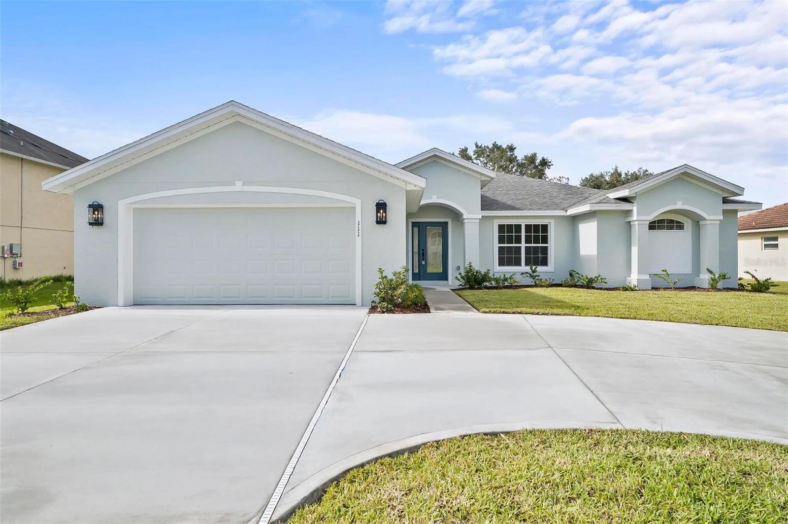 PINE LAKES - Residential