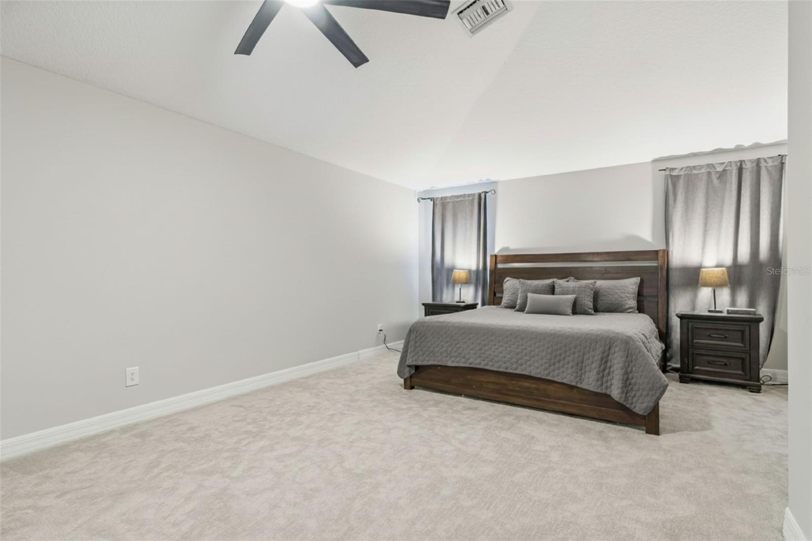 BLUE LAKE ESTATES - Residential