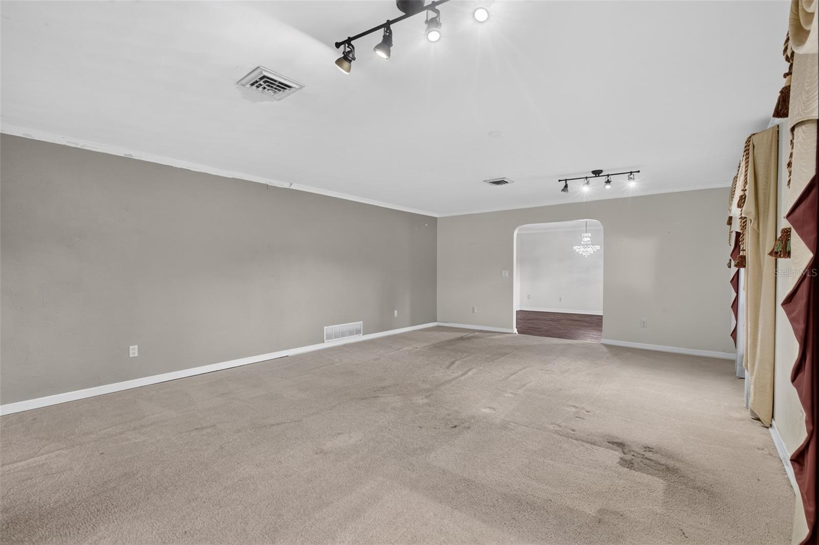 QUIET PLACE IN COUNTRY UNIT 01-04 - Residential