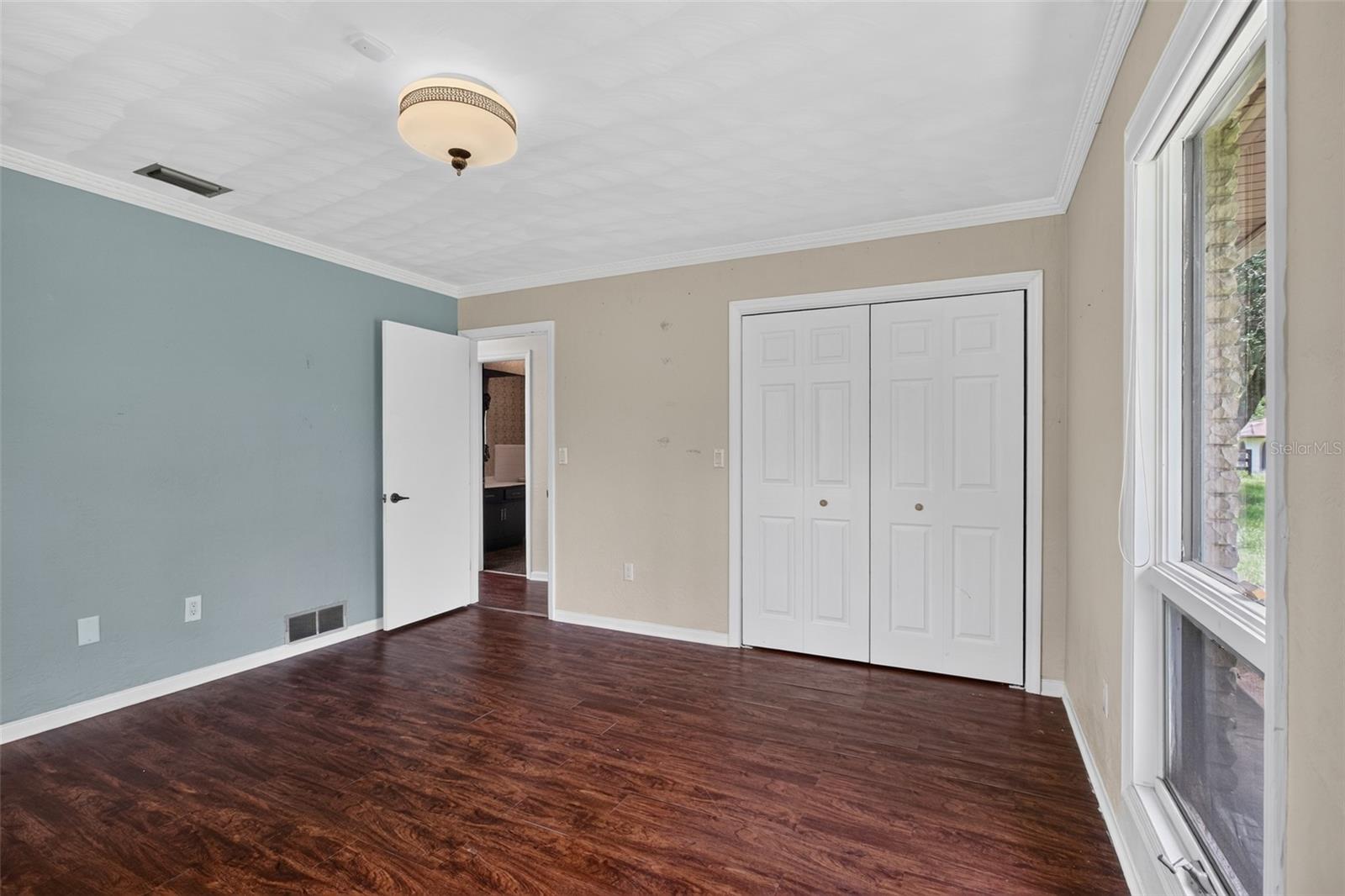 QUIET PLACE IN COUNTRY UNIT 01-04 - Residential