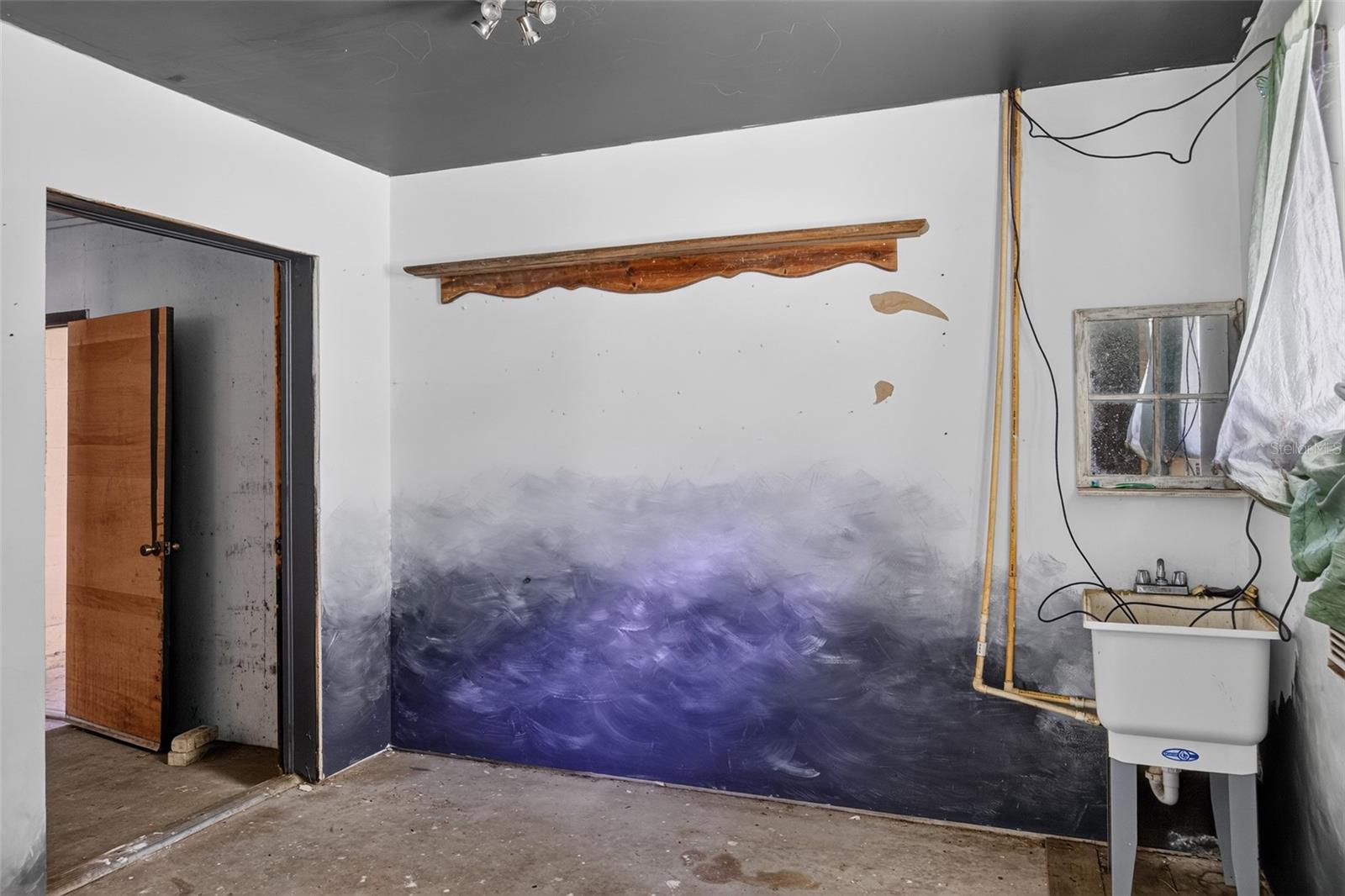 QUIET PLACE IN COUNTRY UNIT 01-04 - Residential