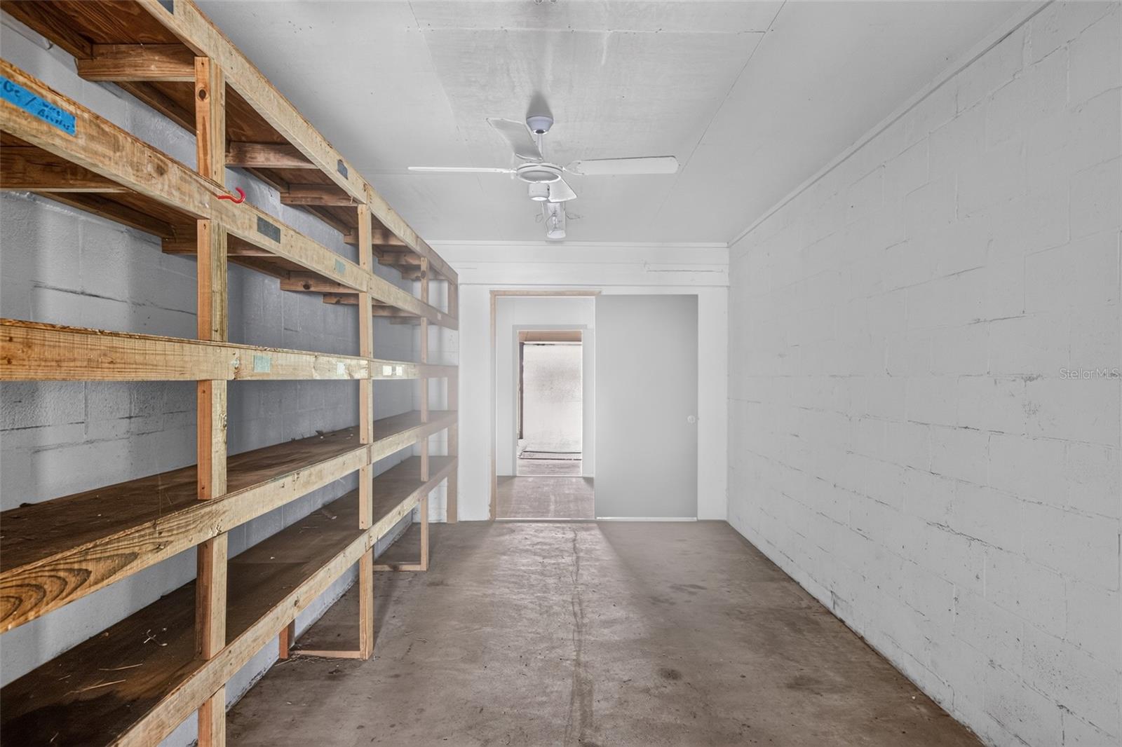QUIET PLACE IN COUNTRY UNIT 01-04 - Residential