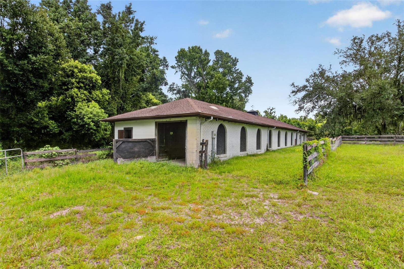 QUIET PLACE IN COUNTRY UNIT 01-04 - Residential