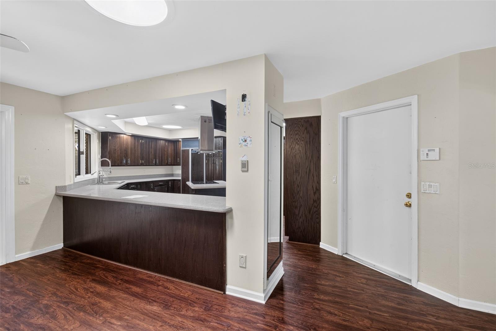 QUIET PLACE IN COUNTRY UNIT 01-04 - Residential