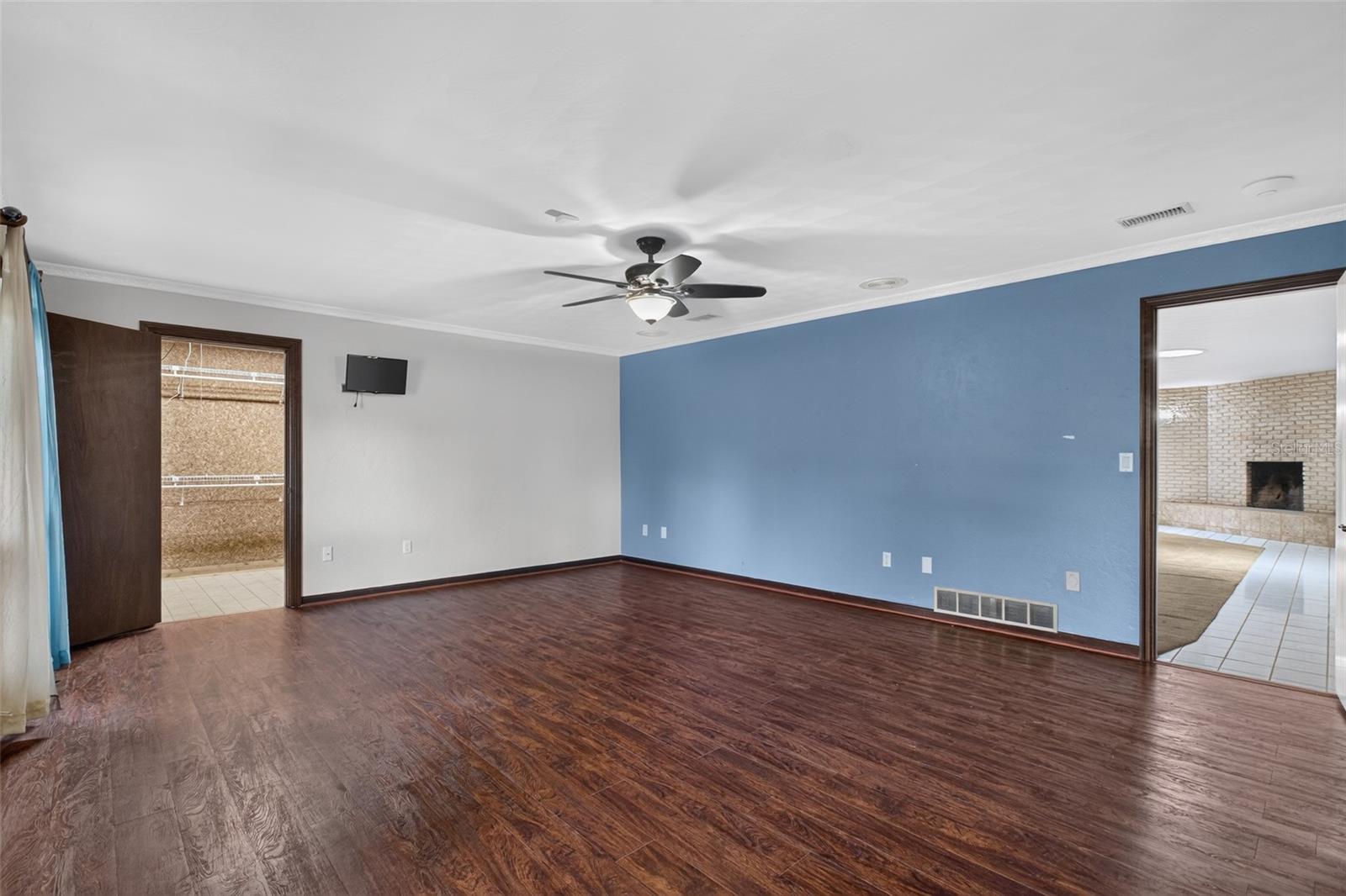 QUIET PLACE IN COUNTRY UNIT 01-04 - Residential