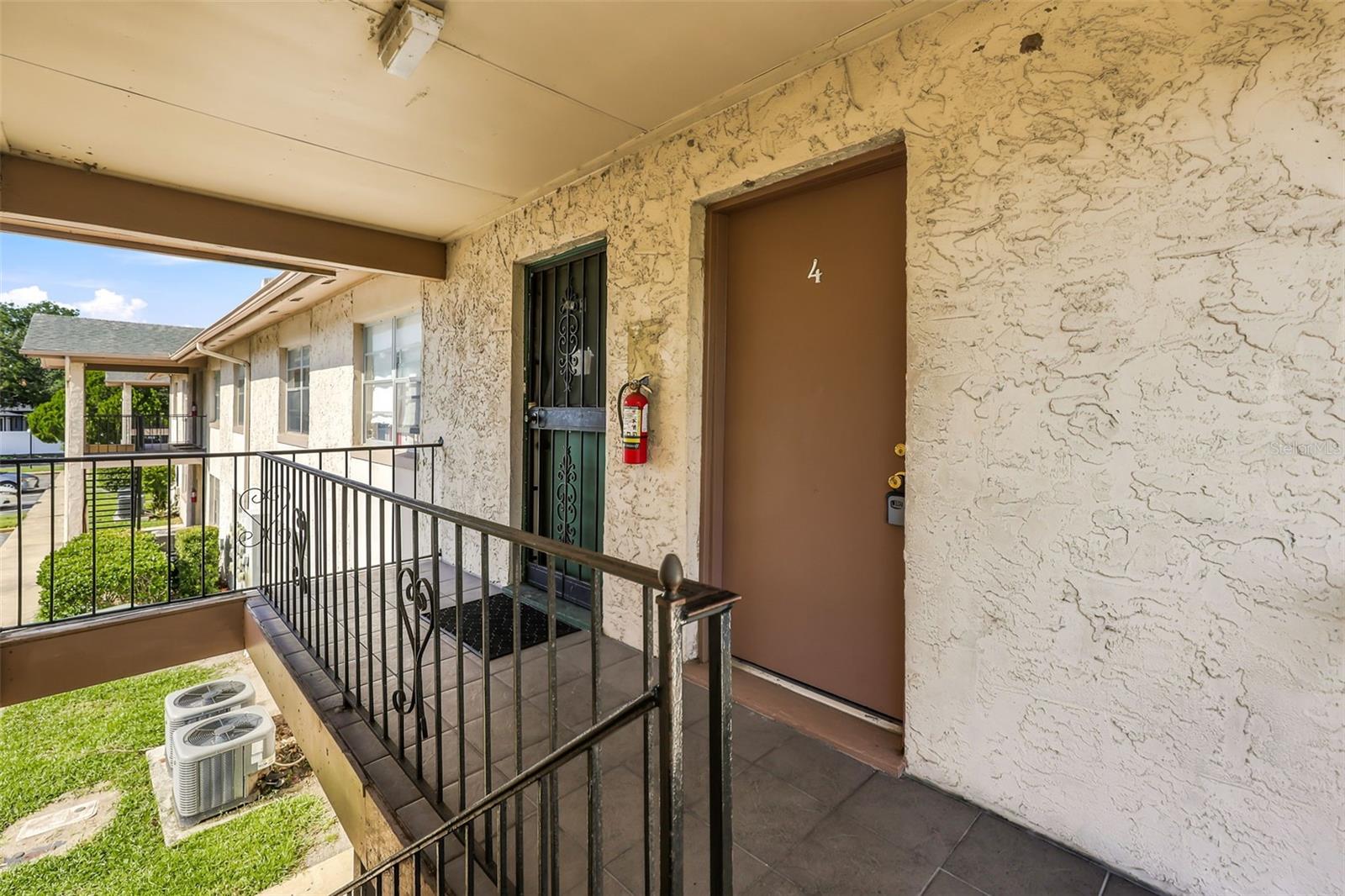 COMMODORE PLACE CONDO - Residential