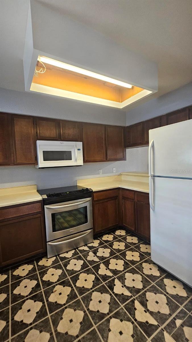 VILLAGE TWNHMS A CONDO - Residential