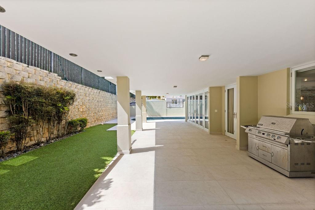 LOA ARBOLES DE MONTEHIEDRA - Residential
