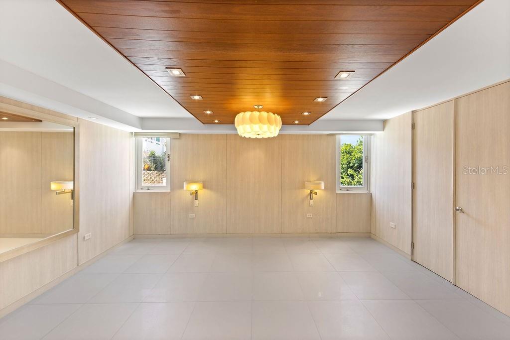 LOA ARBOLES DE MONTEHIEDRA - Residential