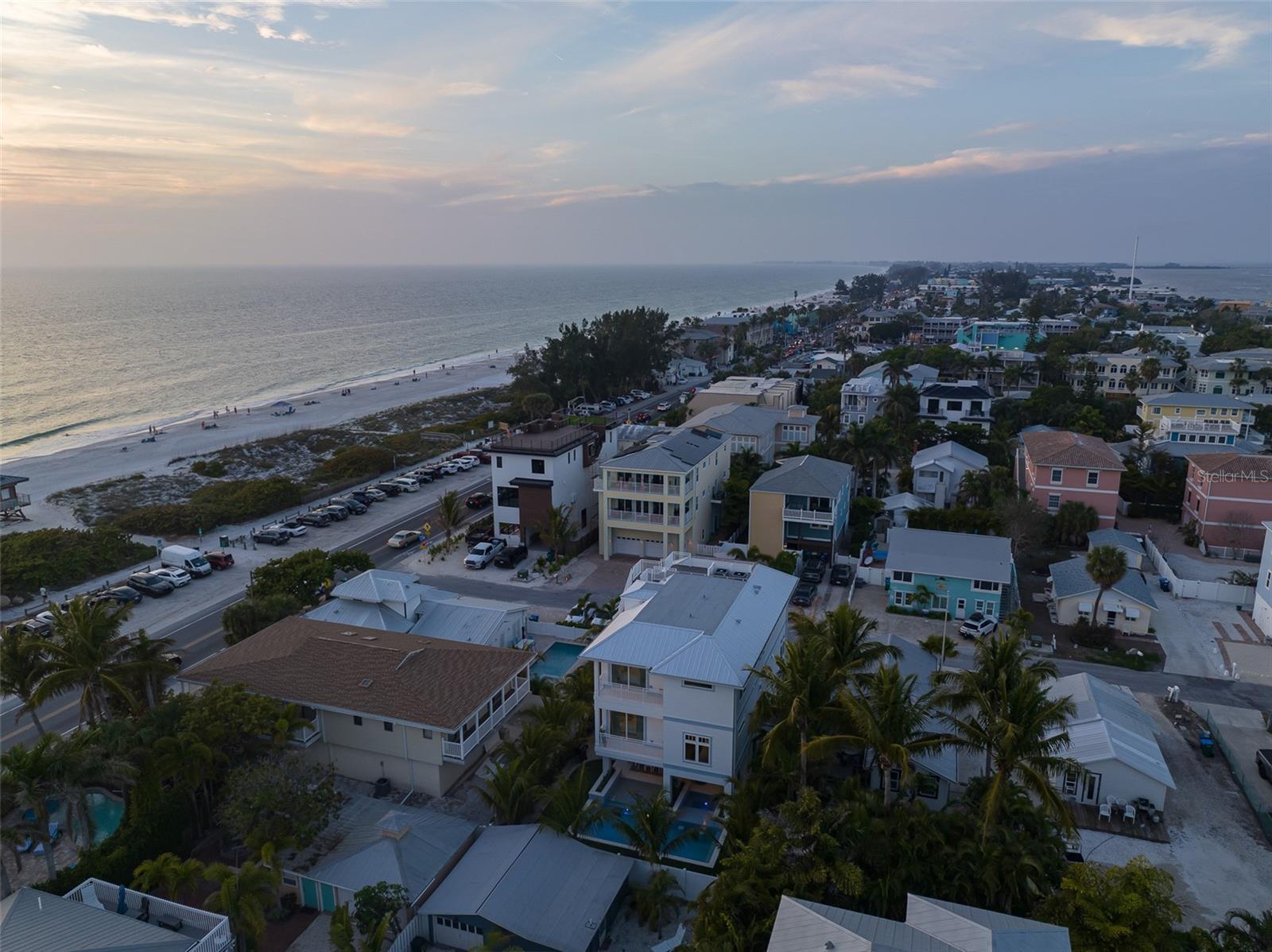 CORTEZ BEACH - Residential