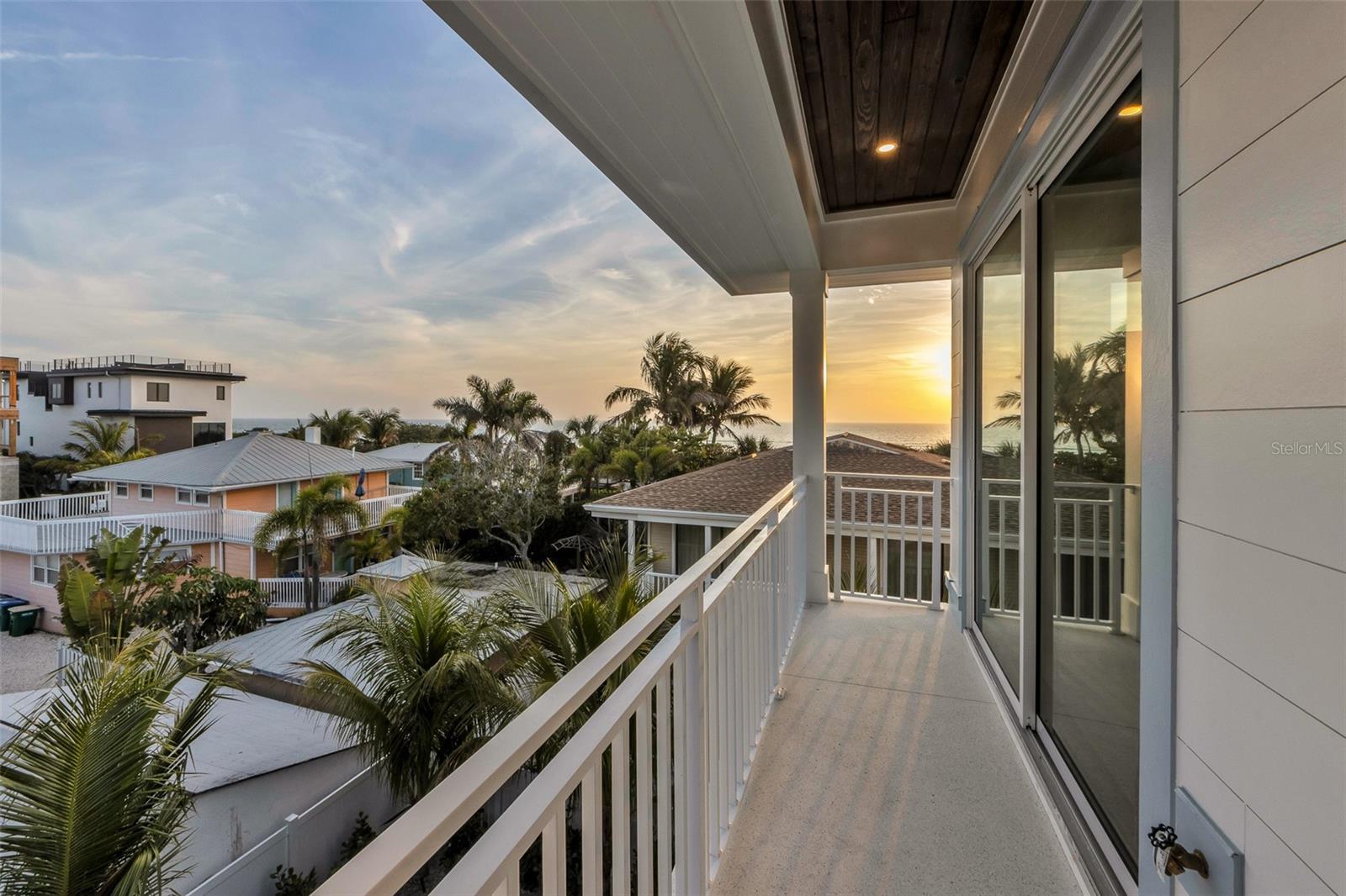 CORTEZ BEACH - Residential