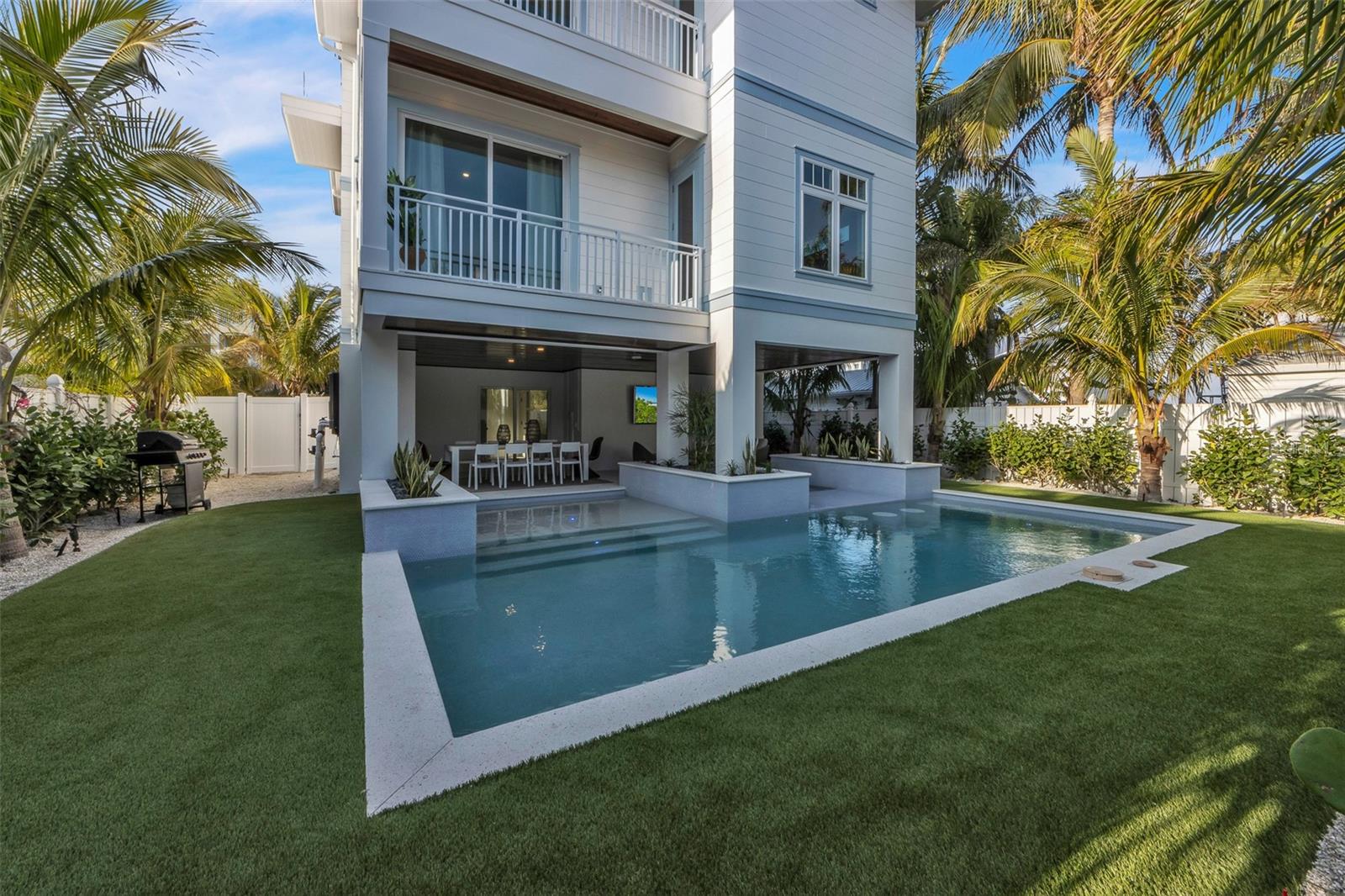 CORTEZ BEACH - Residential