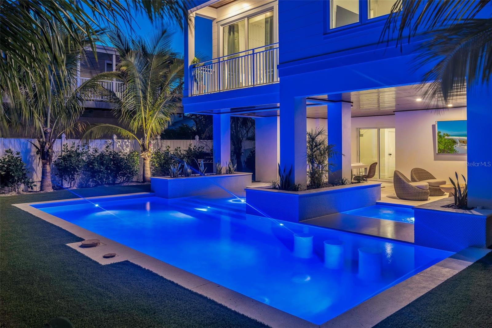 CORTEZ BEACH - Residential