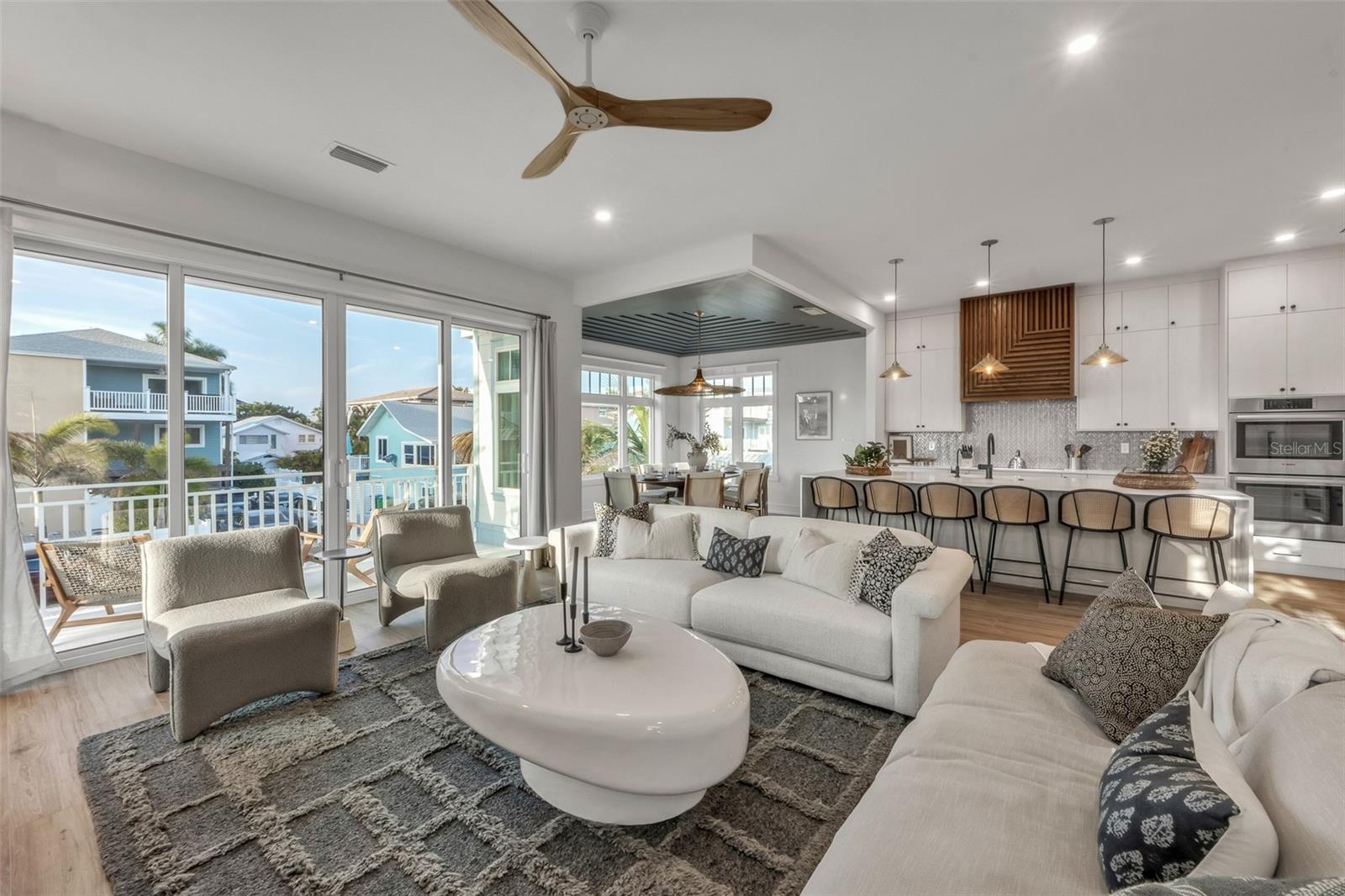 CORTEZ BEACH - Residential
