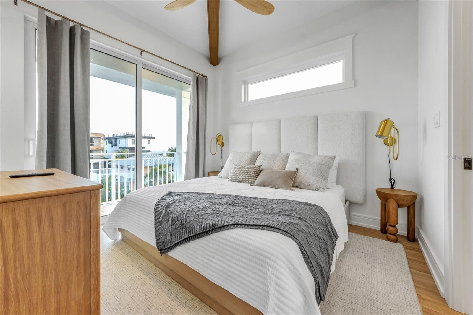 CORTEZ BEACH - Residential