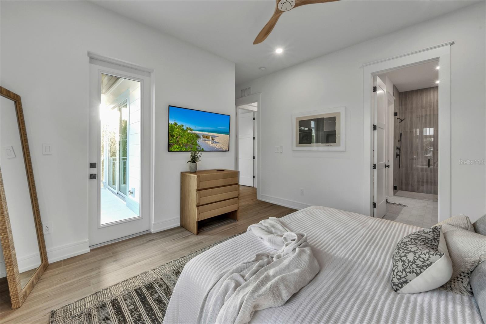CORTEZ BEACH - Residential