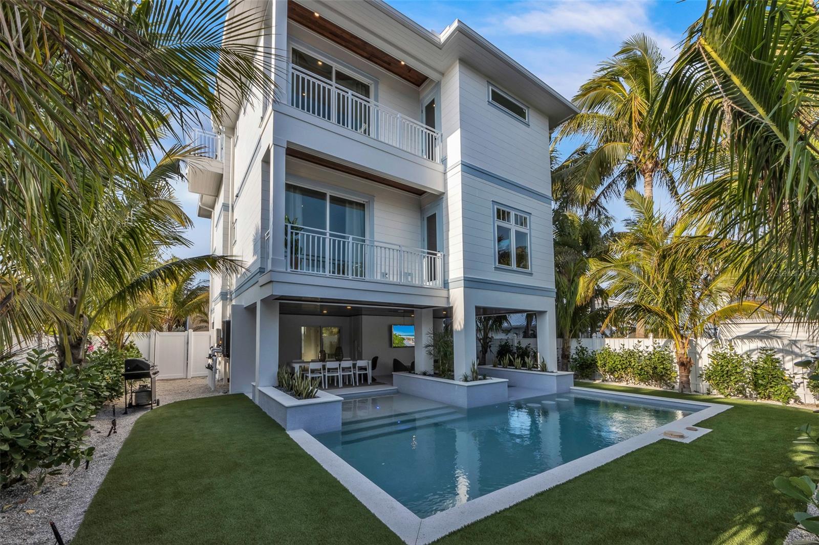 CORTEZ BEACH - Residential