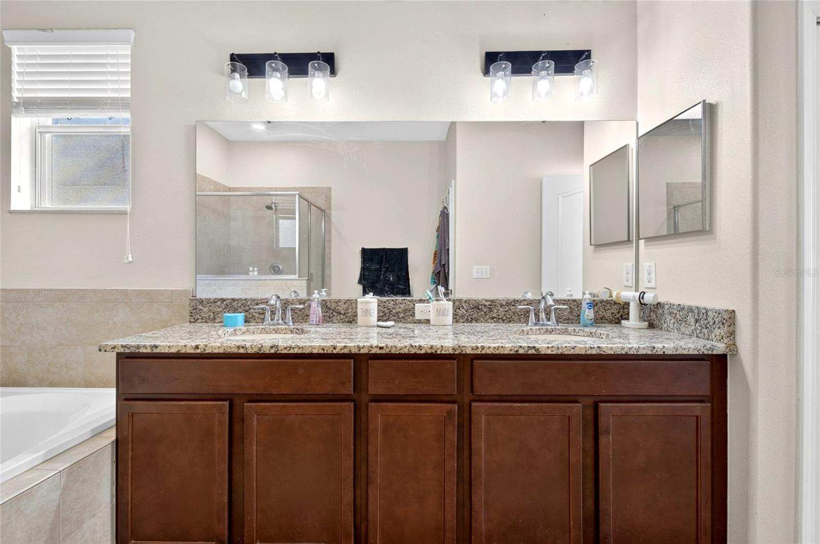 STONEYBROOK HILLS - Residential