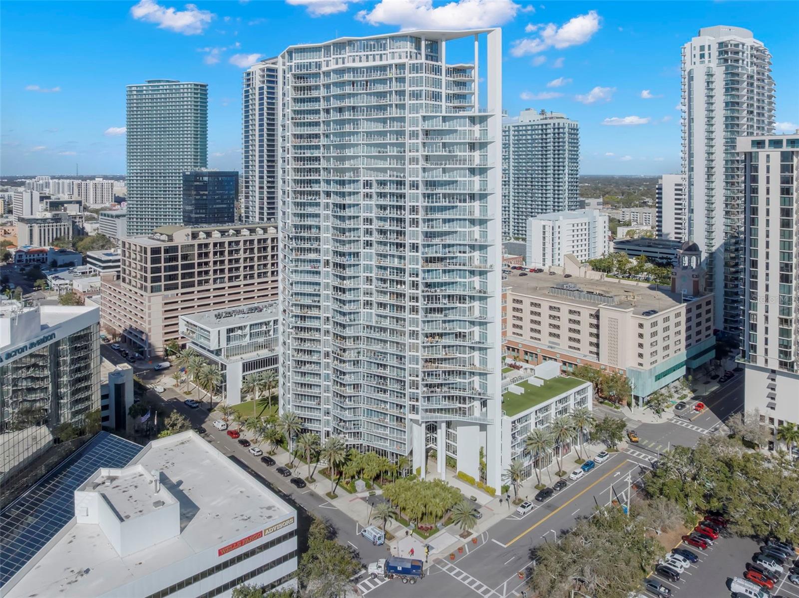 SIGNATURE PLACE CONDO - Residential