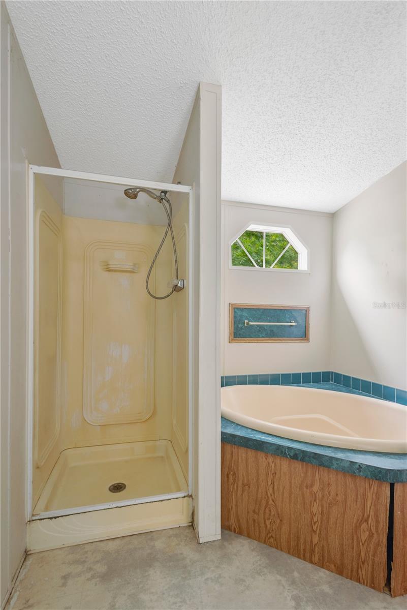 WEST PLANT CITY FARMS UNIT - Residential