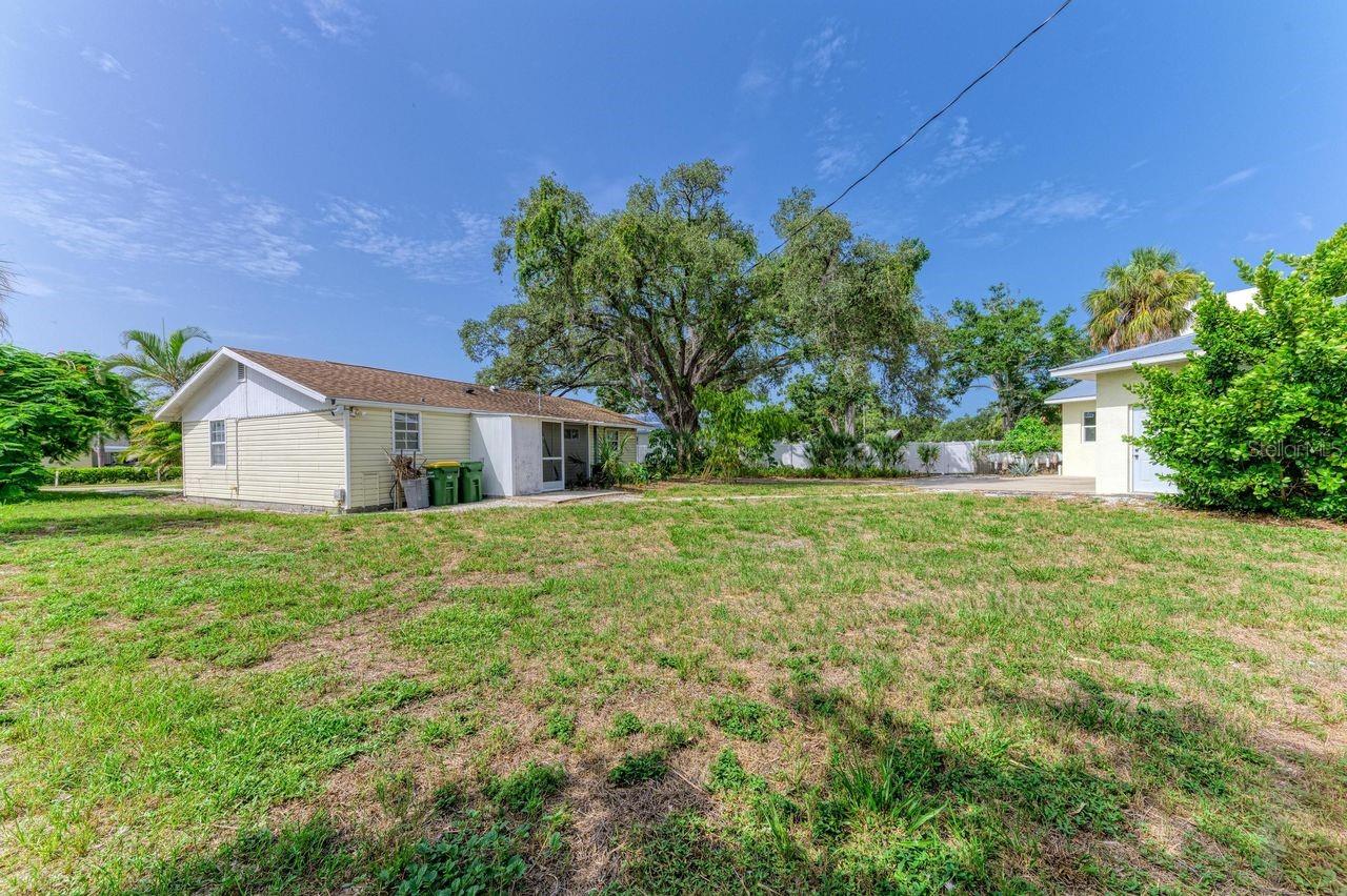 LOMA LINDA PARK - Residential