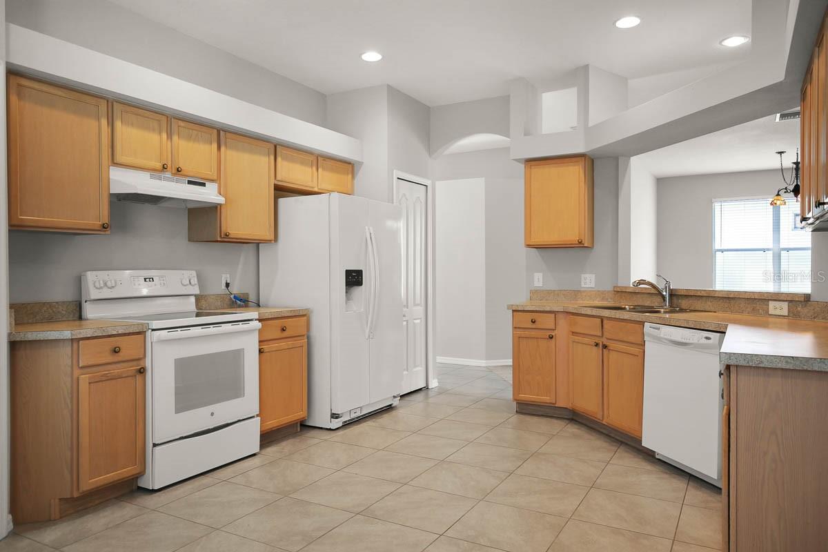 FISHHAWK RANCH PH 2 PARCEL R UNIT 1 - Residential Lease
