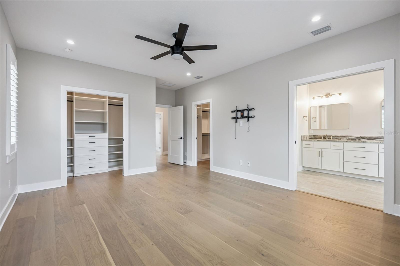AUTRYS PARK - Residential Lease