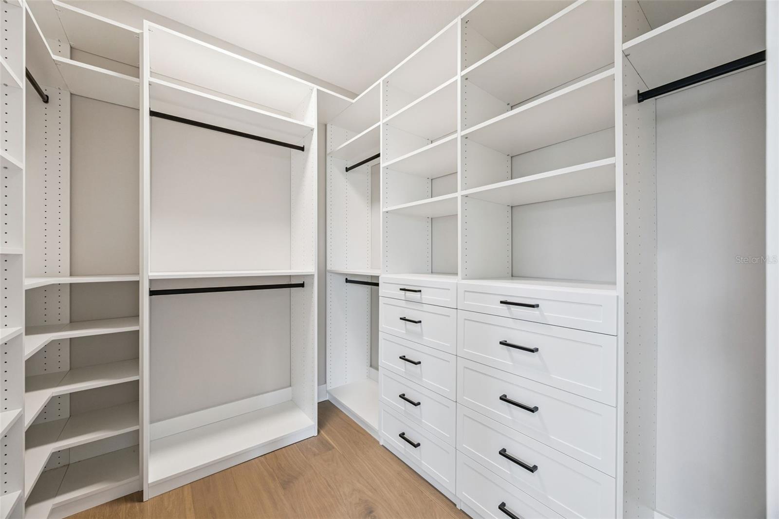 AUTRYS PARK - Residential Lease