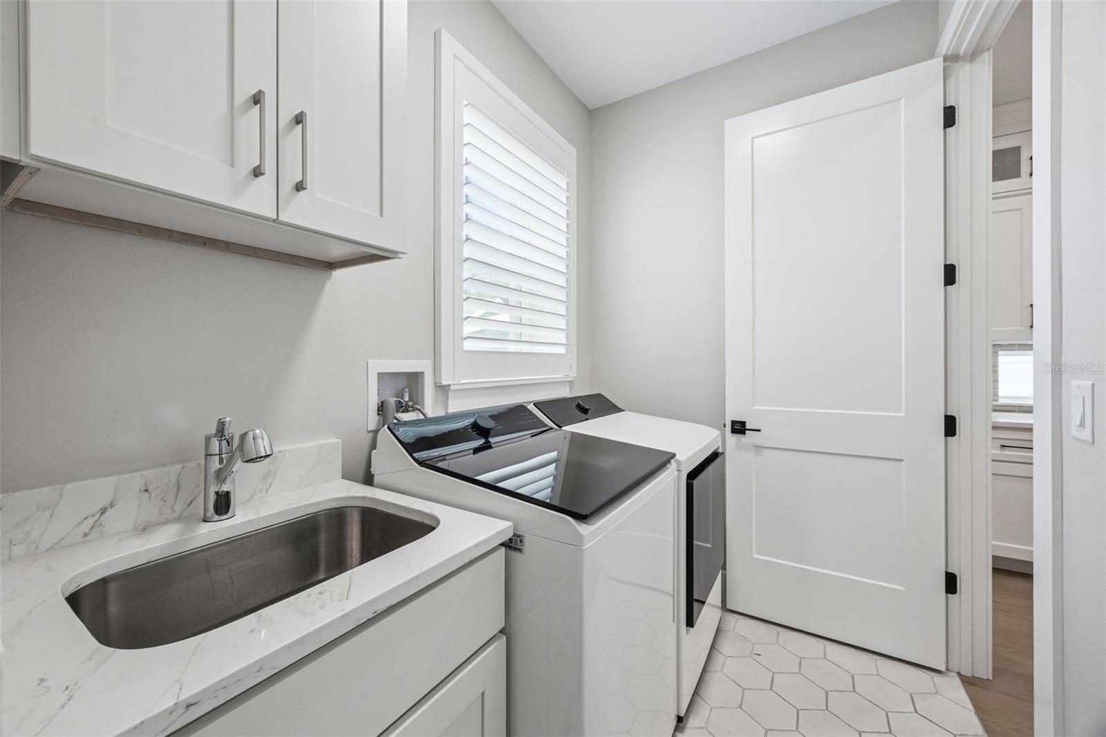 AUTRYS PARK - Residential Lease