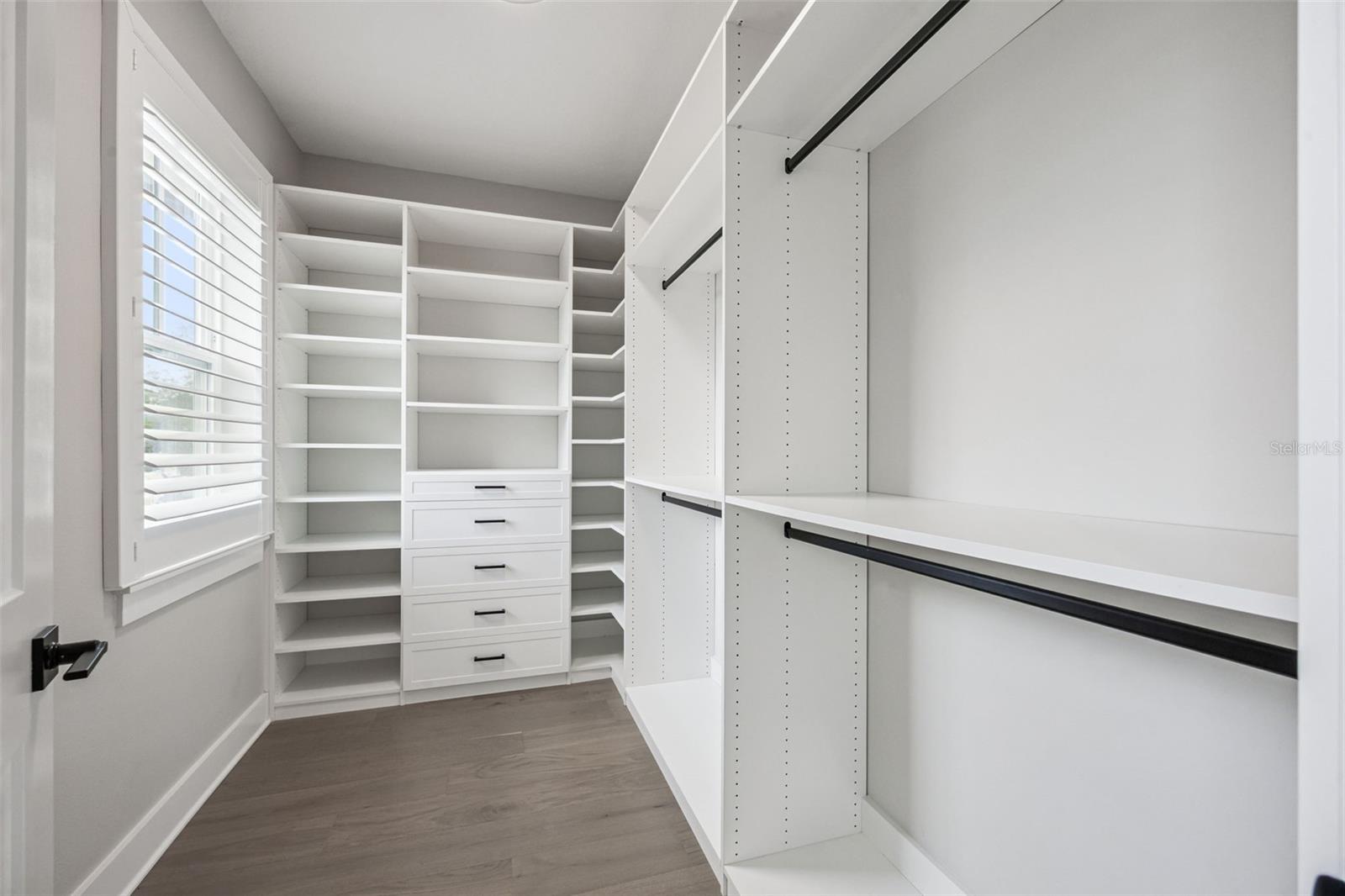 AUTRYS PARK - Residential Lease