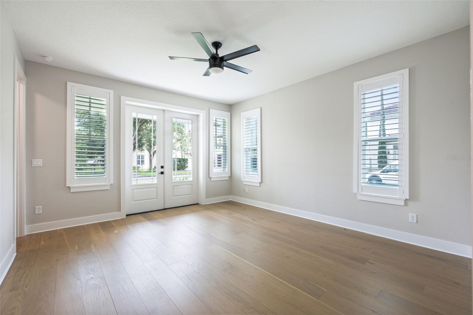 AUTRYS PARK - Residential Lease