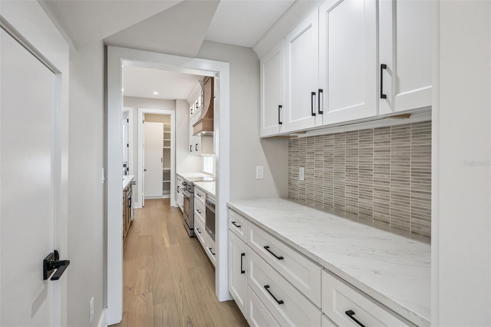AUTRYS PARK - Residential Lease