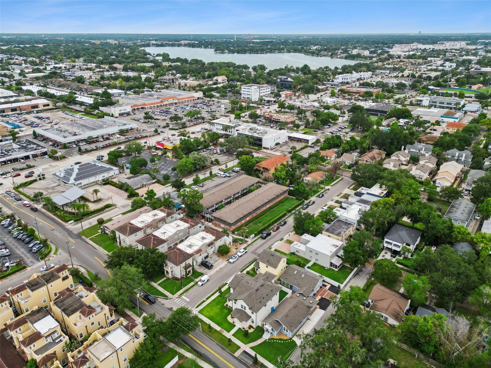 AUTRYS PARK - Residential Lease