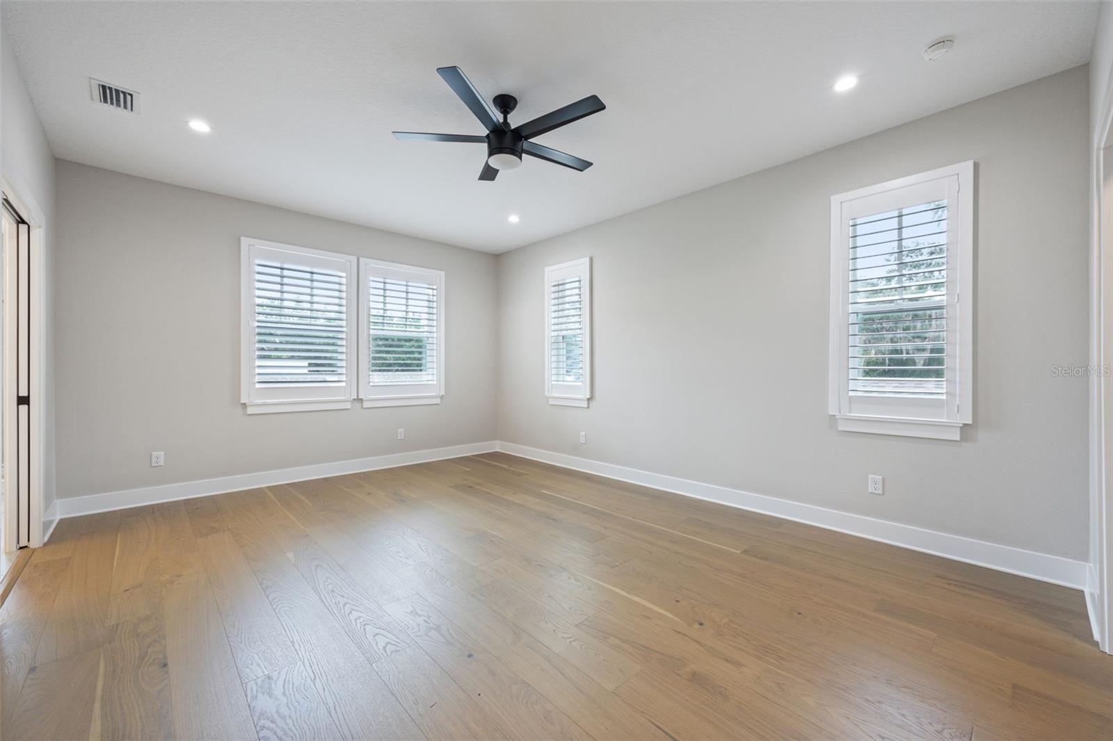 AUTRYS PARK - Residential Lease