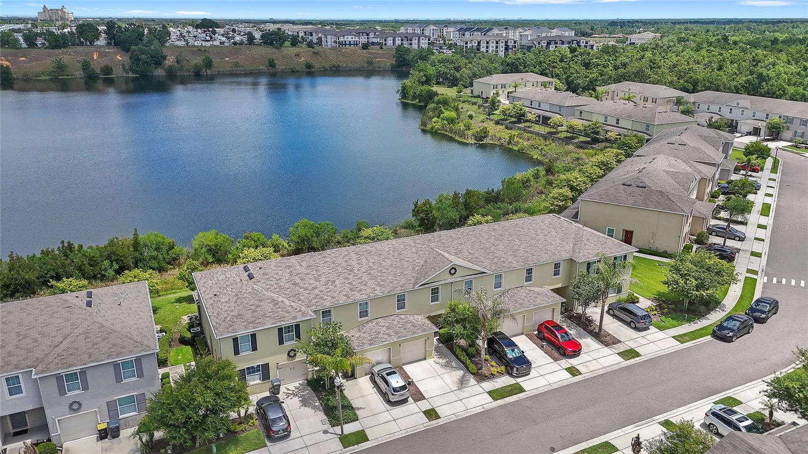 LAKE BLUFF/TOWN CENTER EAST PH - Residential