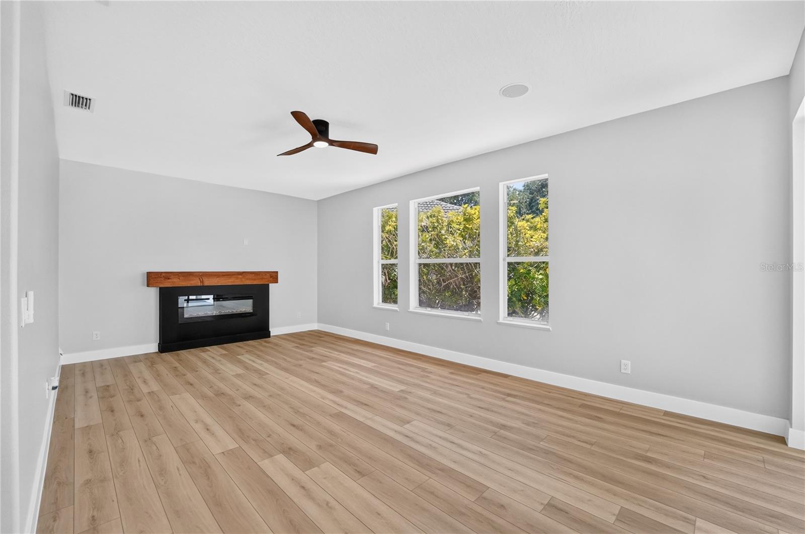 OCEANSIDE VILLAGE PH 3 B-3 - Residential