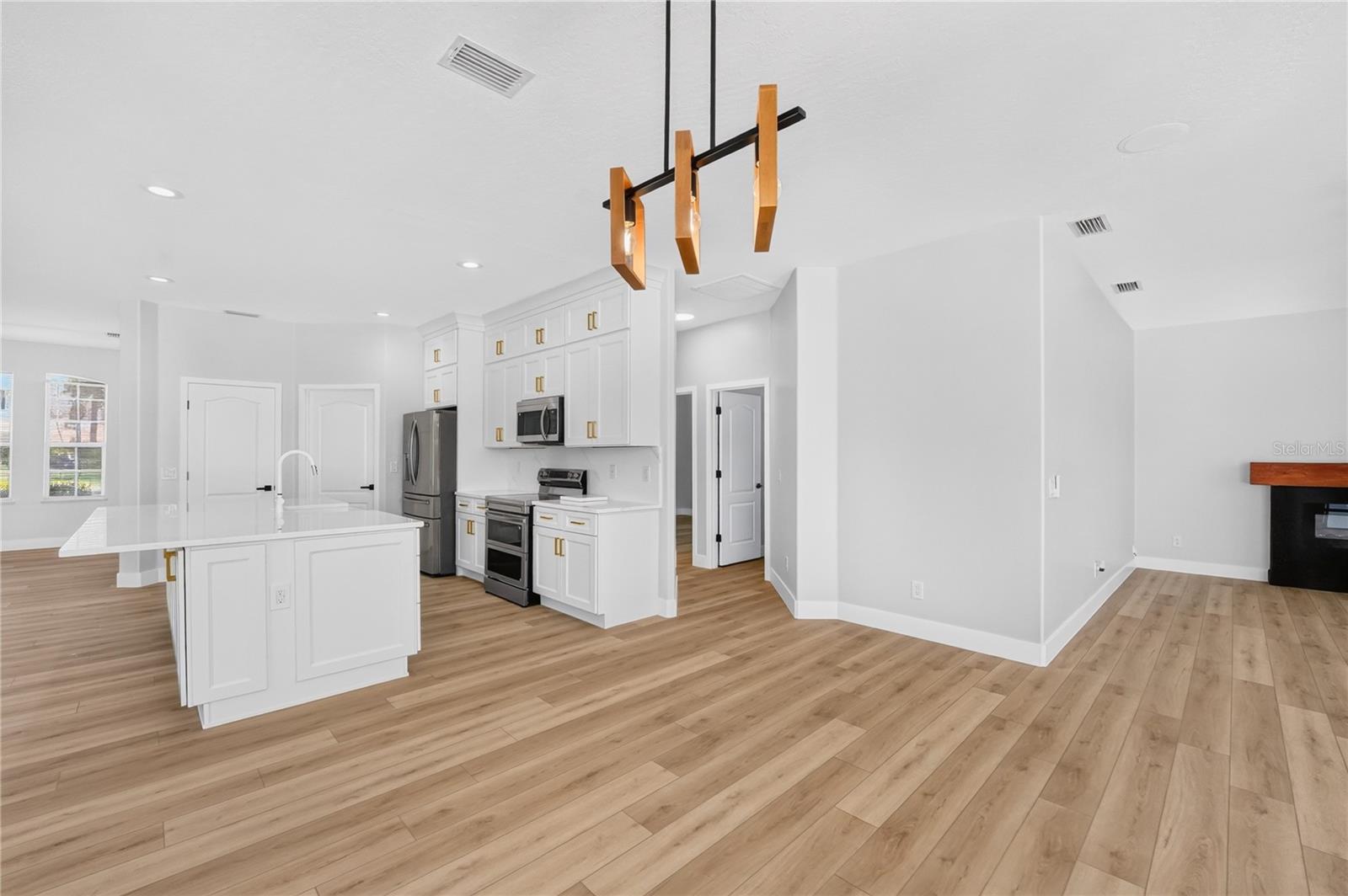 OCEANSIDE VILLAGE PH 3 B-3 - Residential