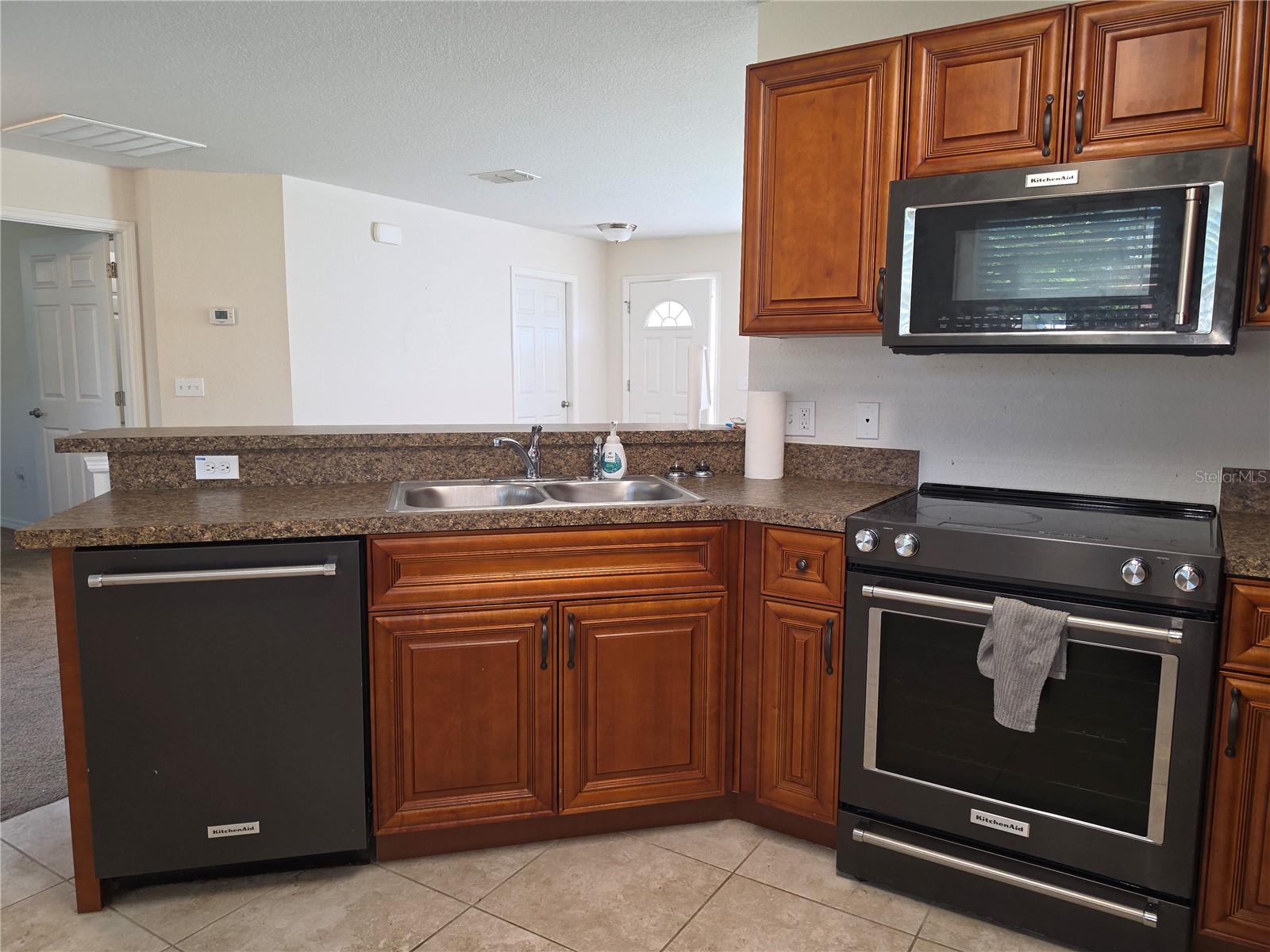 OCALA PARK ESTATE - Residential Lease