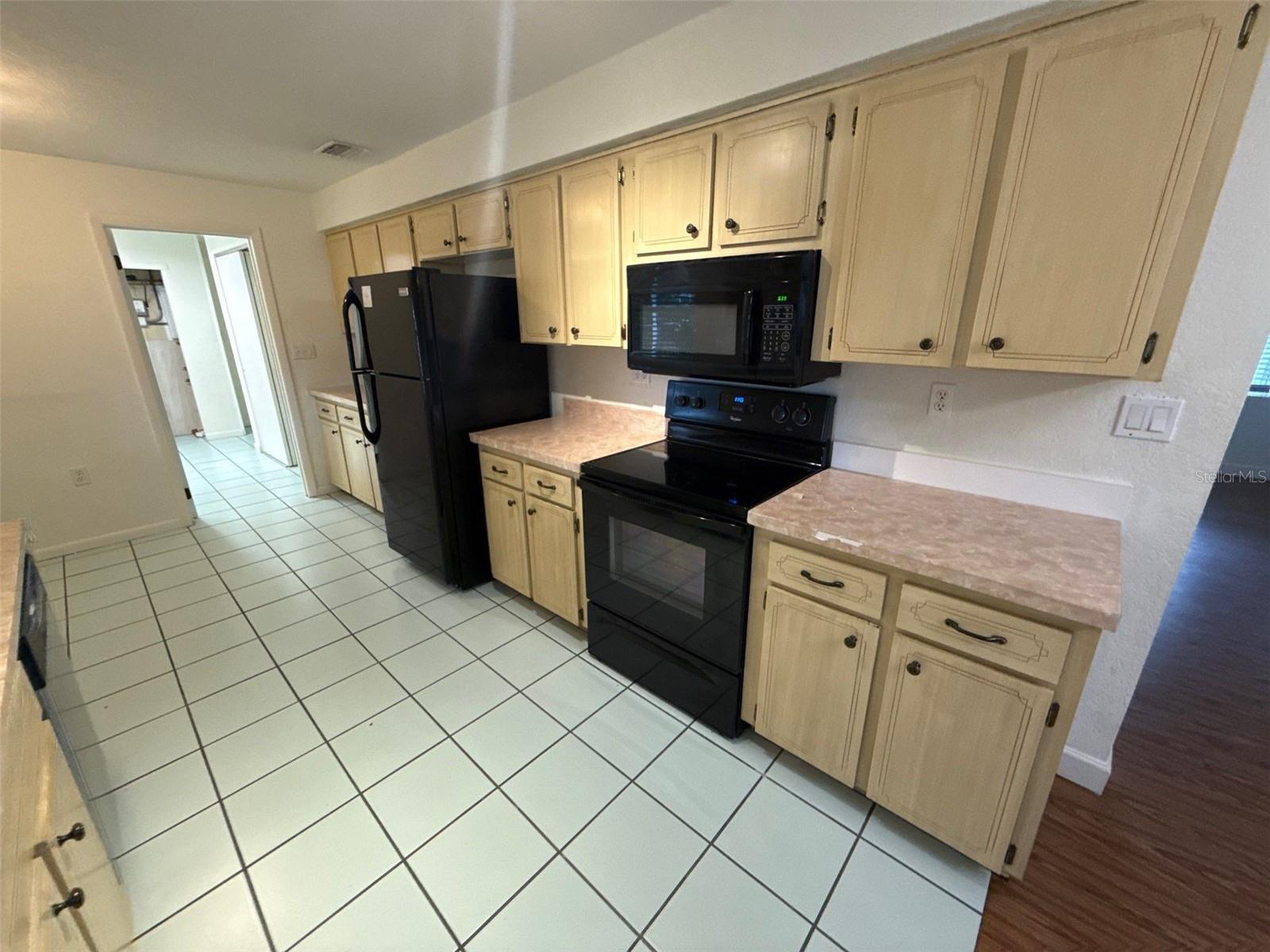 BEVERLY HILLS UNIT 06 - Residential