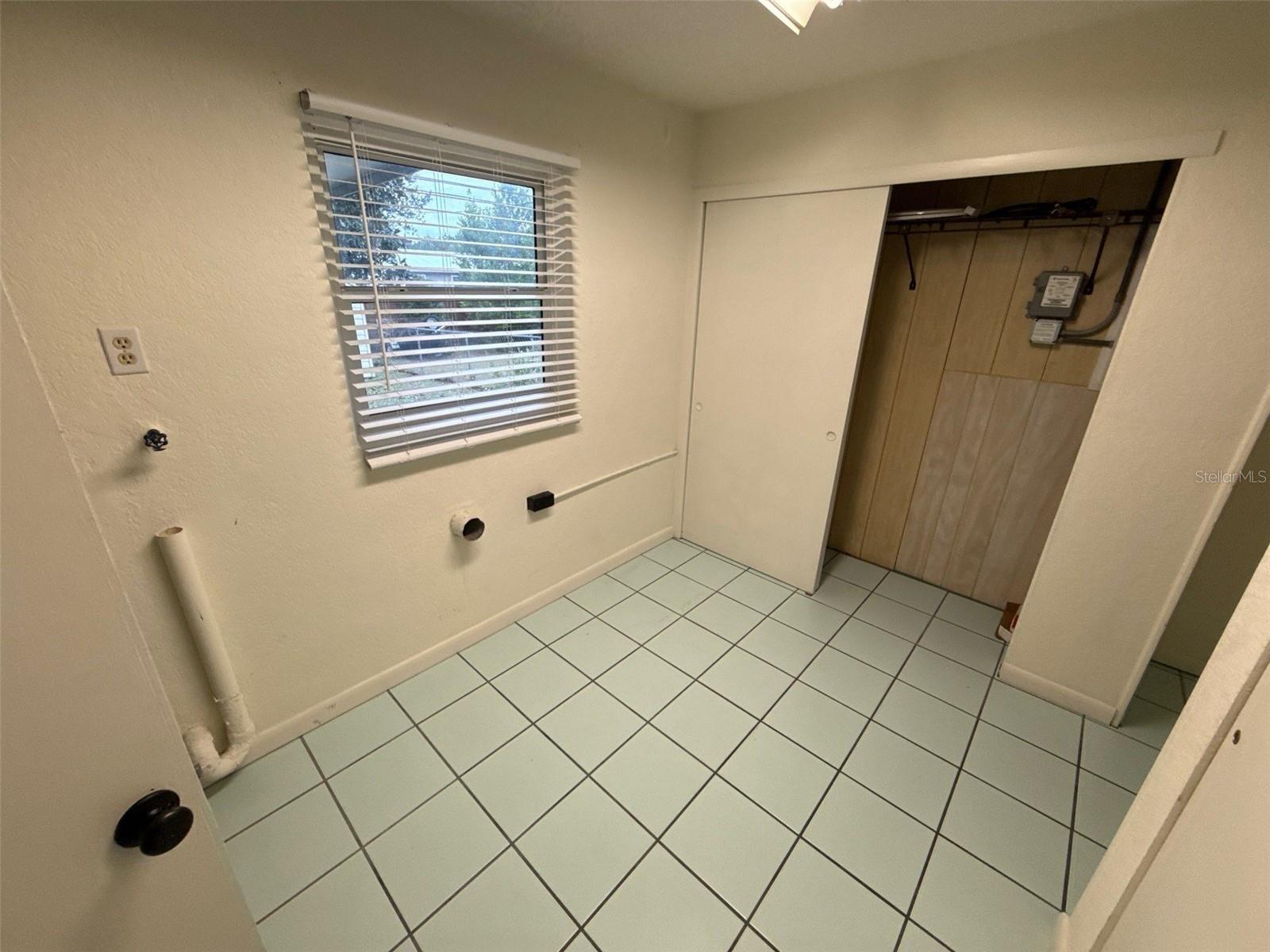 BEVERLY HILLS UNIT 06 - Residential
