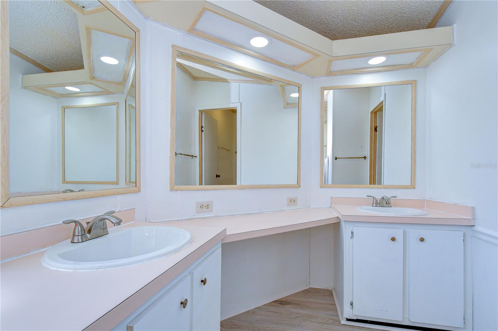 GREEN HILLS ESTATES - Residential